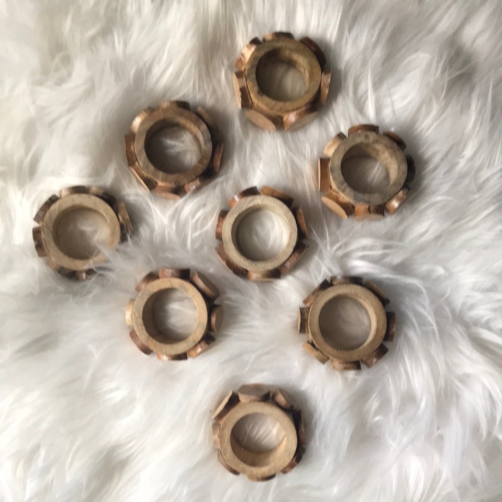8 rustic napkin rings